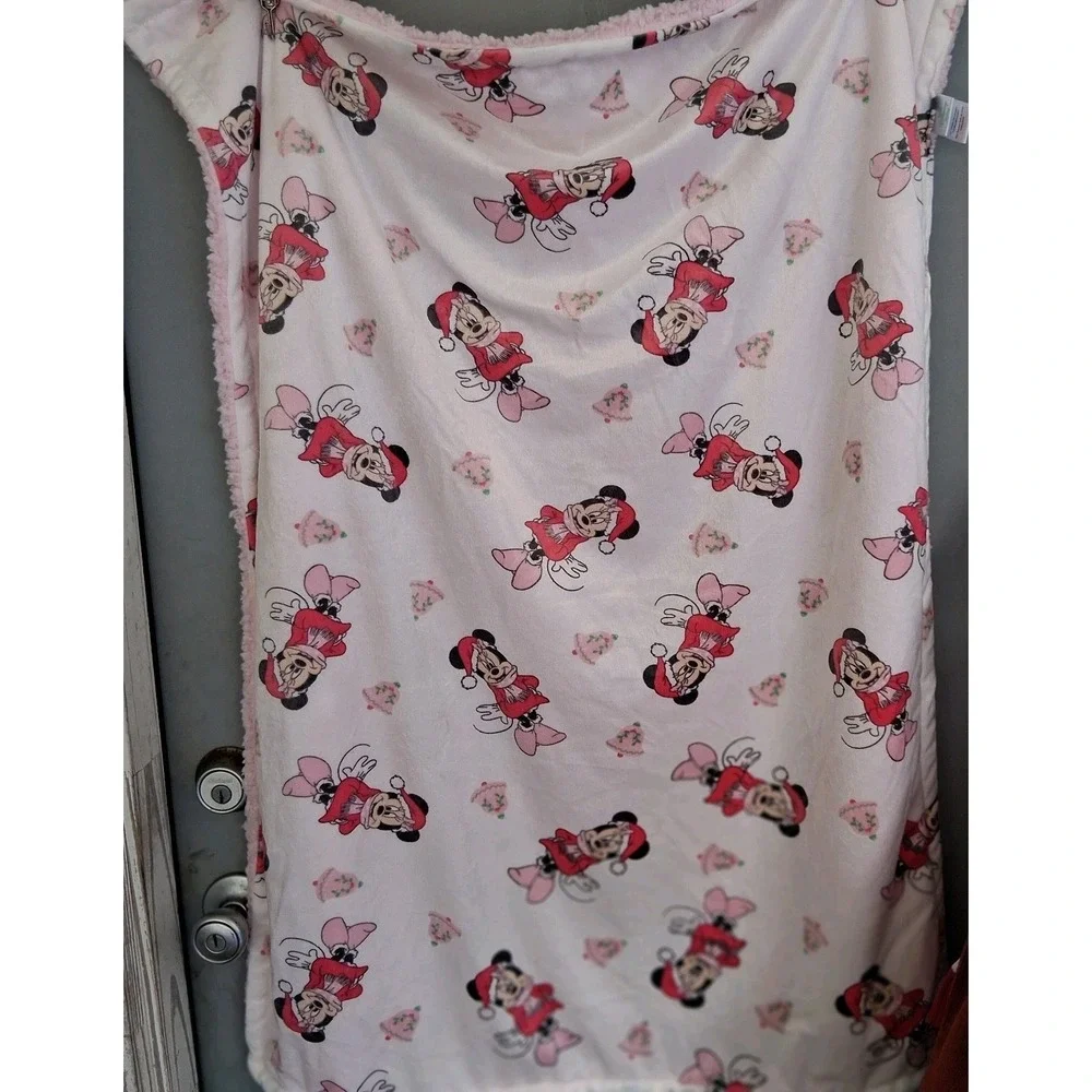 Disney Baby CHRISTMAS‎ Minnie Mouse Pink Baby Blanket AOP 30
